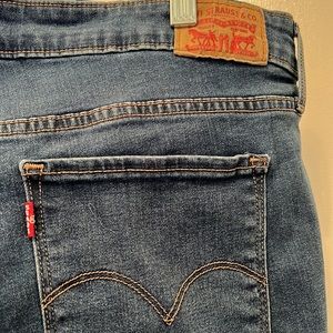 Levi’s boyfriend crop jeans